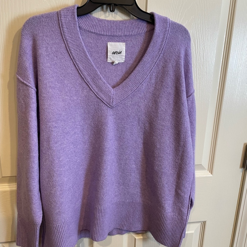 Aerie unreal v neck oversized sweater in light purple XS